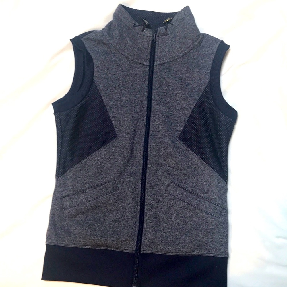 Lorna Jane activewear vest